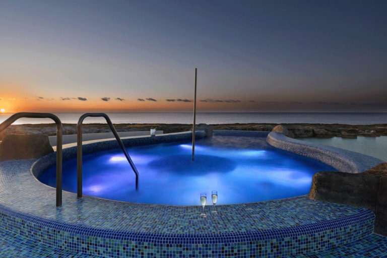 Hard Rock Hot Tub
